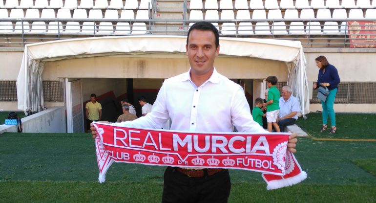 "Entrenar al Real Murcia es todo para mí"