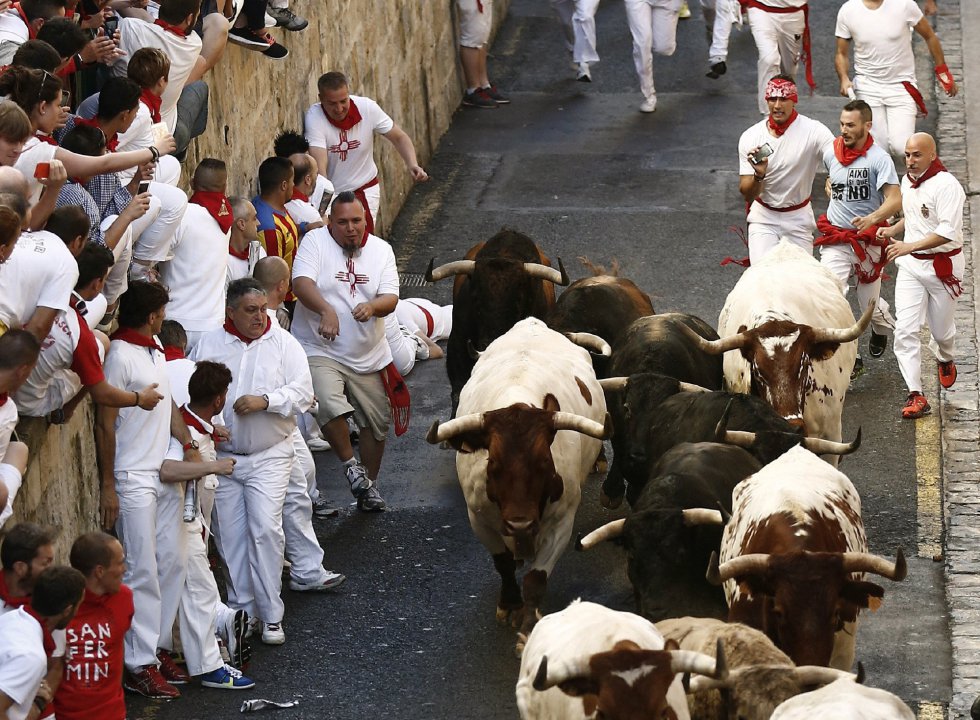 Otro momento de la carrera en la cuesta de Santo Domingo. Otro momento de la carrera en la cuesta de Santo Domingo.