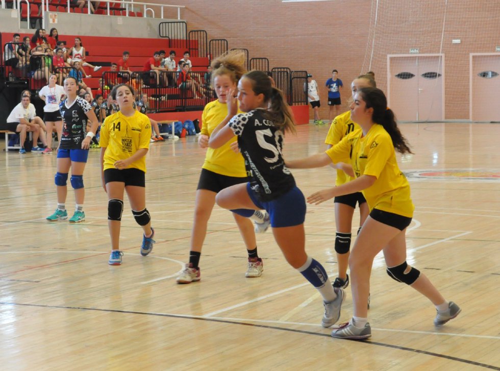 XV Torneo Internacional de Balonmano "ELDA HANDBALL CUP" XV Torneo Internacional de Balonmano "ELDA HANDBALL CUP"