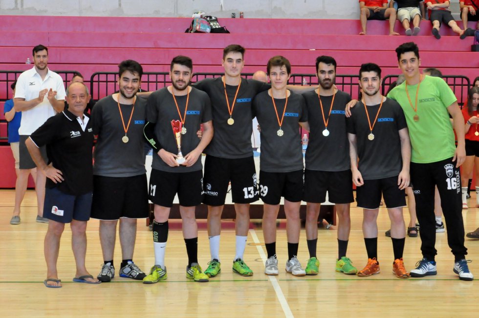 Entrega de Trofeos del XV Torneo Internacional de Balonmano "ELDA HANDBALL CUP" Entrega de Trofeos del XV Torneo Internacional de Balonmano "ELDA HANDBALL CUP"