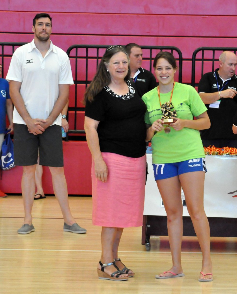 Entrega de Trofeos del XV Torneo Internacional de Balonmano "ELDA HANDBALL CUP" Entrega de Trofeos del XV Torneo Internacional de Balonmano "ELDA HANDBALL CUP"