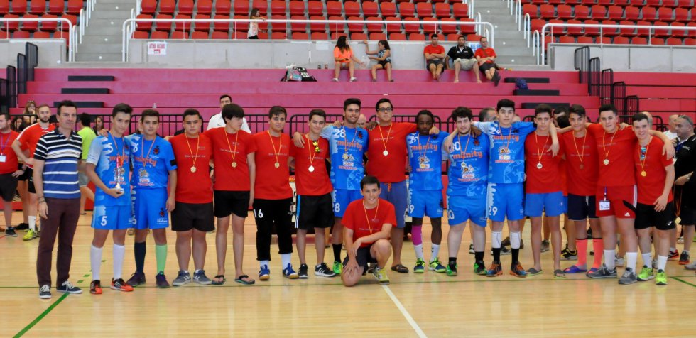 Entrega de Trofeos del XV Torneo Internacional de Balonmano "ELDA HANDBALL CUP" Entrega de Trofeos del XV Torneo Internacional de Balonmano "ELDA HANDBALL CUP"