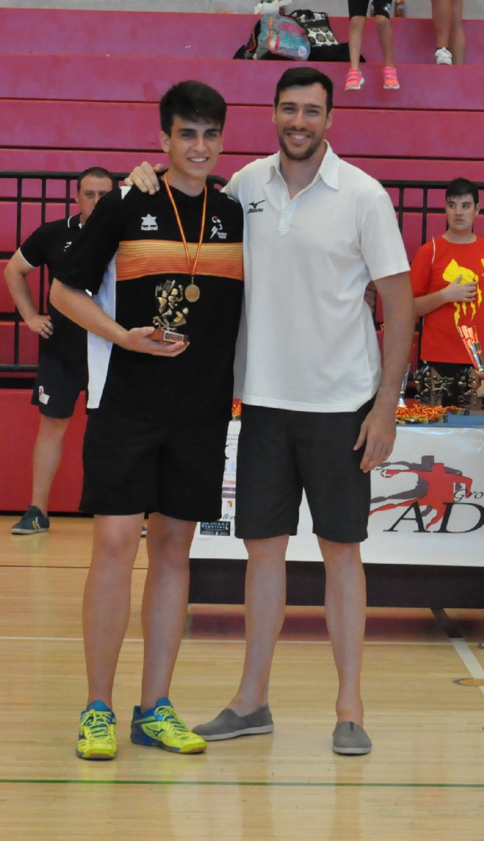Entrega de Trofeos del XV Torneo Internacional de Balonmano "ELDA HANDBALL CUP" Entrega de Trofeos del XV Torneo Internacional de Balonmano "ELDA HANDBALL CUP"