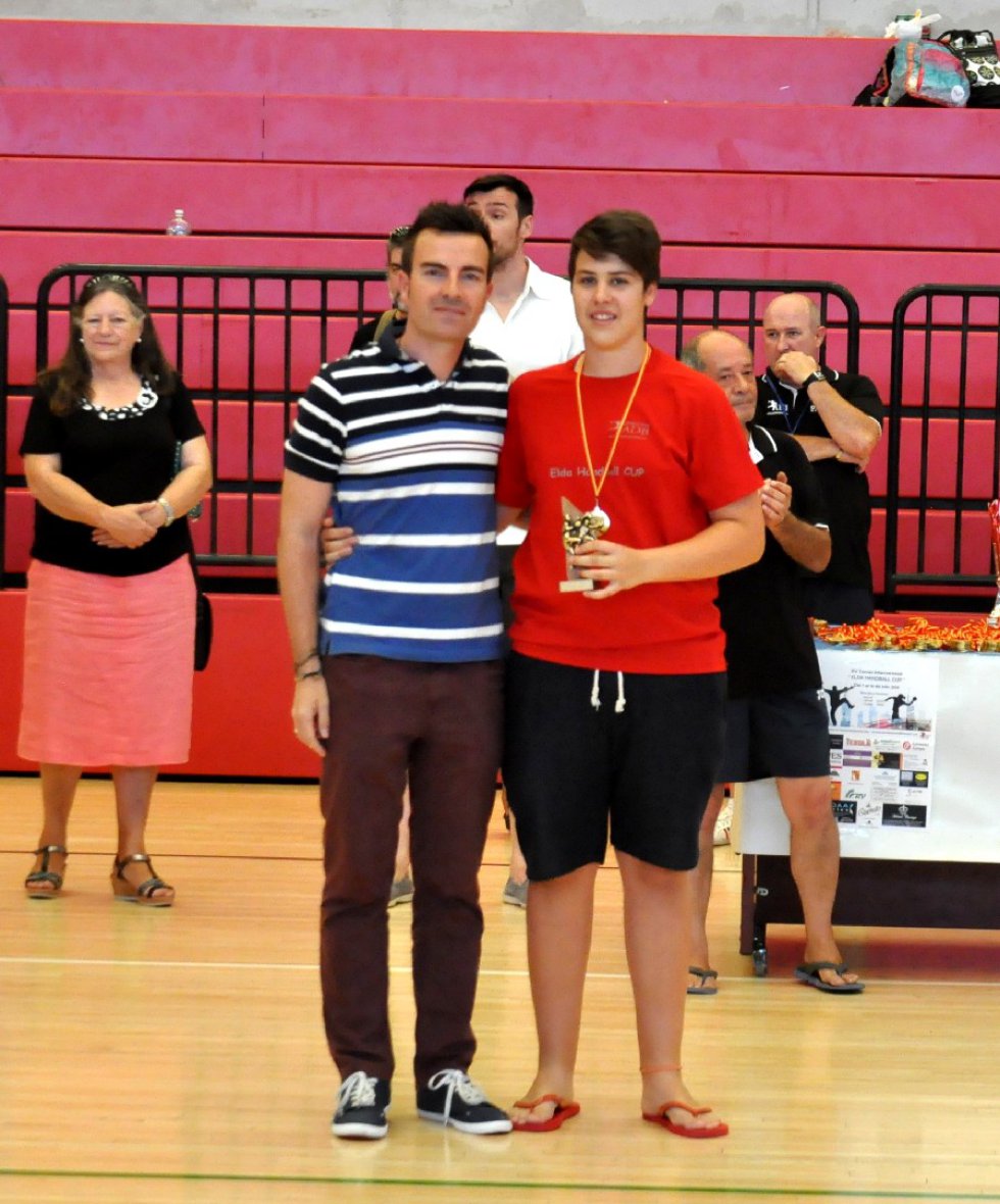 Entrega de Trofeos del XV Torneo Internacional de Balonmano "ELDA HANDBALL CUP" Entrega de Trofeos del XV Torneo Internacional de Balonmano "ELDA HANDBALL CUP"