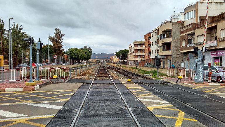 La línea de cercanías entre Murcia y Alicante corre peligro Radio