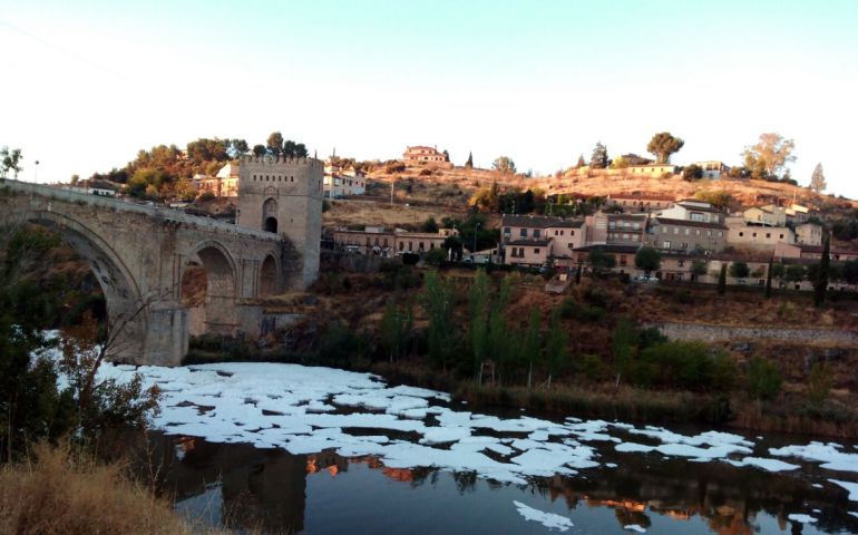 Imagen actual del río Tajo a su paso por Toledo.