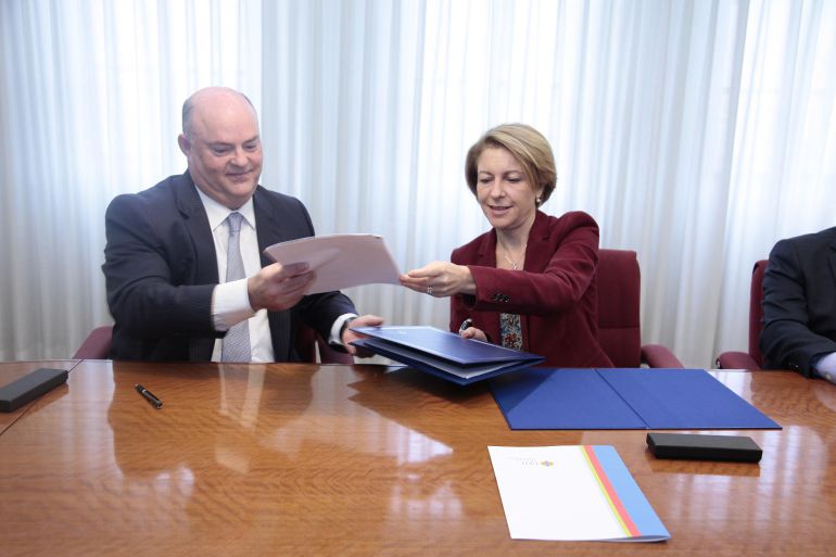Momento de la firma del Convenio entre el CEU y Ribera Salud