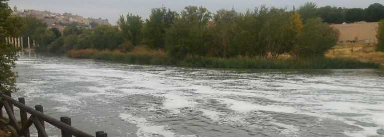 El rio Tajo a su paso por Toledo a las 10 de la mañana del día 18 de octubre de 2016