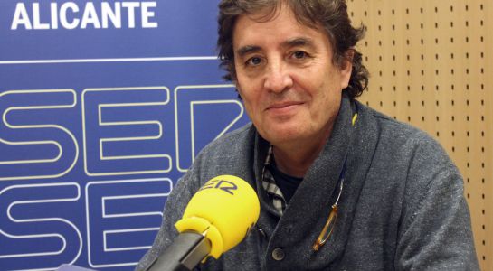Alicante: Luis García Montero: “No le hubiera dado el Nobel a Bob Dylan”