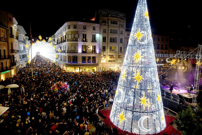 Luces Navidad en Málaga: Luces navideñas en calle Larios a ritmo de Queen