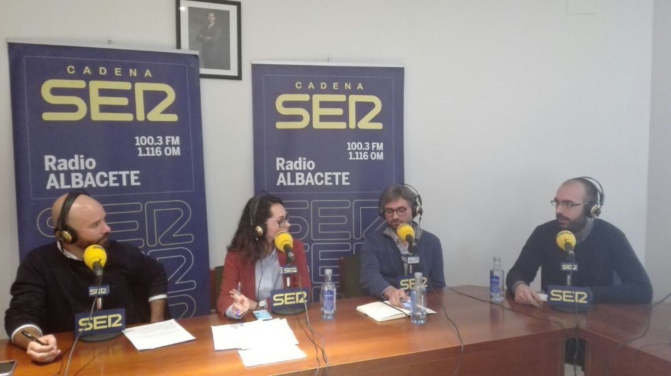 Cristina Castellanos y Kiko Aznar durante un momento del programa Cristina Castellanos y Kiko Aznar durante un momento del programa