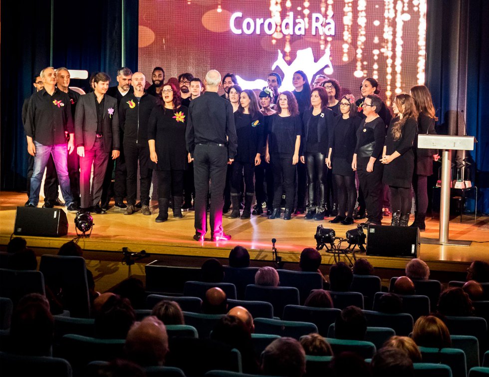 El "Coro da Rá" abre la primera actuación de la gala El "Coro da Rá" abre la primera actuación de la gala