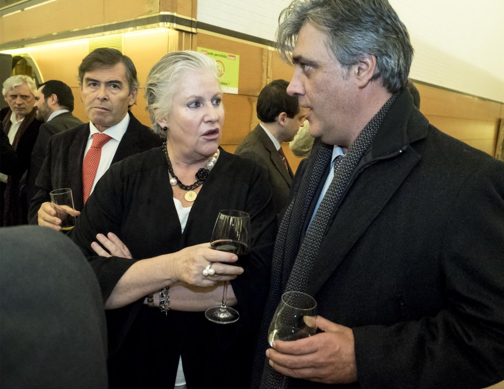 Pedro Puy, portavoz del grupo del PP en el Parlamento de Galicia, y Pepa Castro, concejala del PP Pedro Puy, portavoz del grupo del PP en el Parlamento de Galicia, y Pepa Castro, concejala del PP