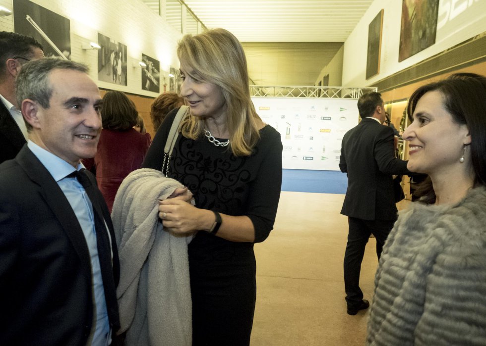 El director comercial de la SER, Mario Moreno, con Amalia Baltar, de Gas Natural El director comercial de la SER, Mario Moreno, con Amalia Baltar, de Gas Natural