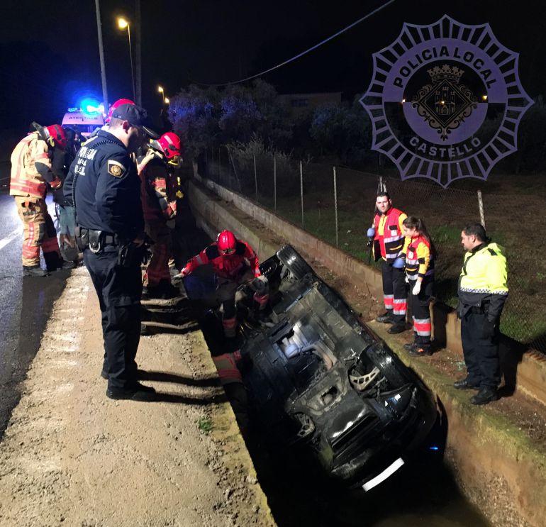 Un Hombre Muere Al Caer Su Coche En Un Acequía En El Camino Serradal ...