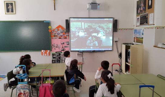 El colegio de las Salesianas de Nervión de Sevilla enseña valores a los niños a través de cuentos: “La paz es el agua en calma”
