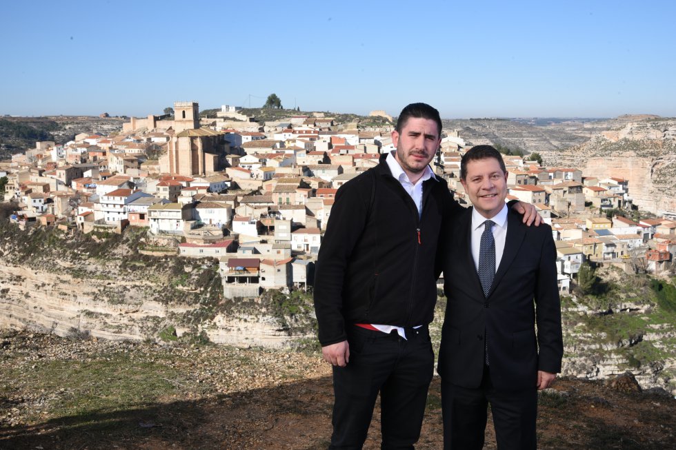 Las imágenes del mensaje de Año Nuevo del presidente Page en Jorquera y Alcalá del Júcar Las imágenes del mensaje de Año Nuevo del presidente Page en Jorquera y Alcalá del Júcar