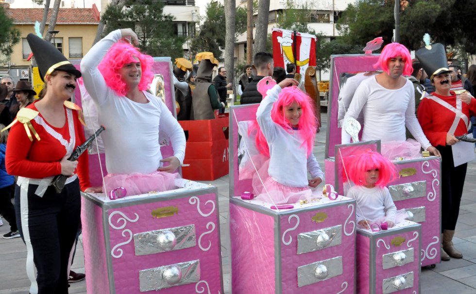 FOTOGALERÍA | Disfraces en la XXXVI San Silvestre Eldense FOTOGALERÍA | Disfraces en la XXXVI San Silvestre Eldense