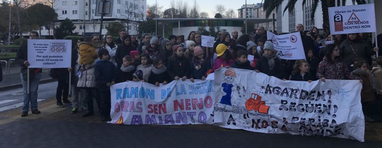 Protesta de la comunidad educativa del colegio Ramón de la Sagra