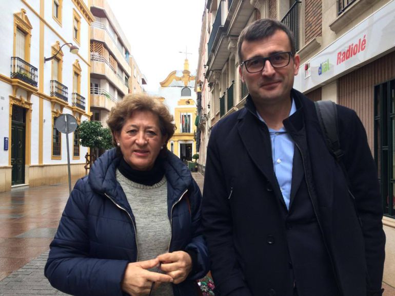 La alcaldesa de Almodóvar, María de la SIerra Luque y el administrador único de Pharmex, Josep Ribalta