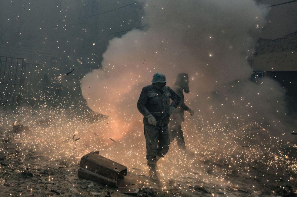 Ibi, Alicante: 10 imágenes de “Els enfarinats” en el podio del World Press Photo Ibi, Alicante: 10 imágenes de “Els enfarinats” en el podio del World Press Photo