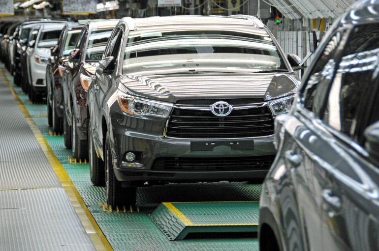 Fábrica de Toyota con vehículos híbridos