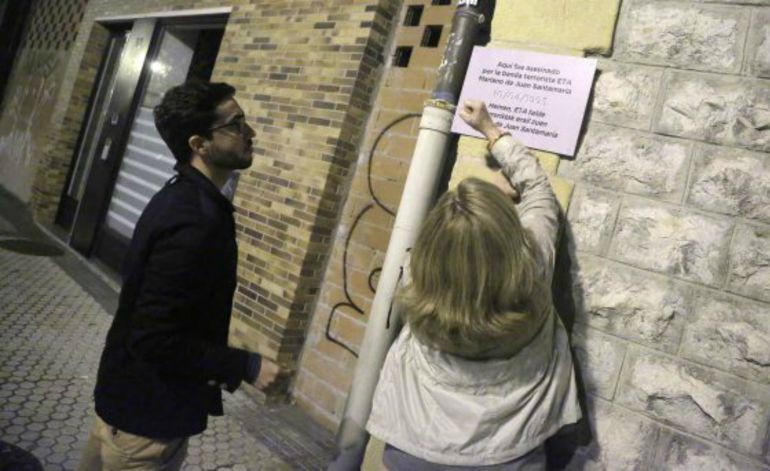 El alcalde de Bilbao ordena retirar las placas de Covite