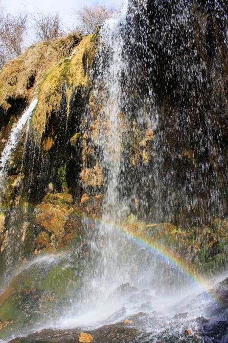 El arco iris en la cascada del Molino.