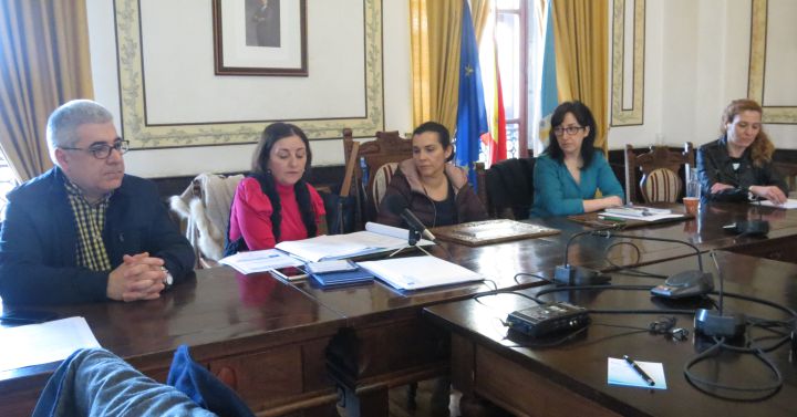 One hundred students receive workshops on sex education and HIV prevention |  Radio Lugo |  Present