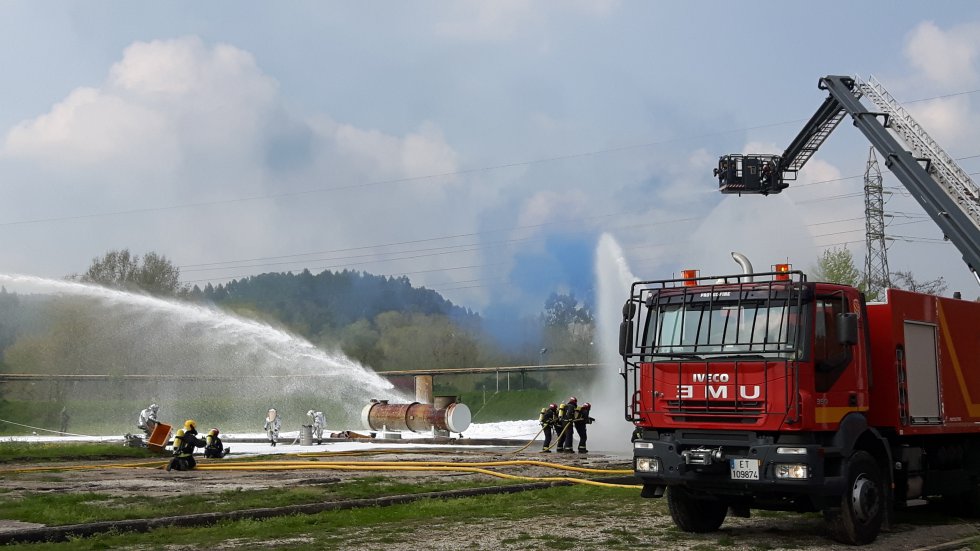 Las mejores imágenes del simulacro de la UME en Cantabria Las mejores imágenes del simulacro de la UME en Cantabria