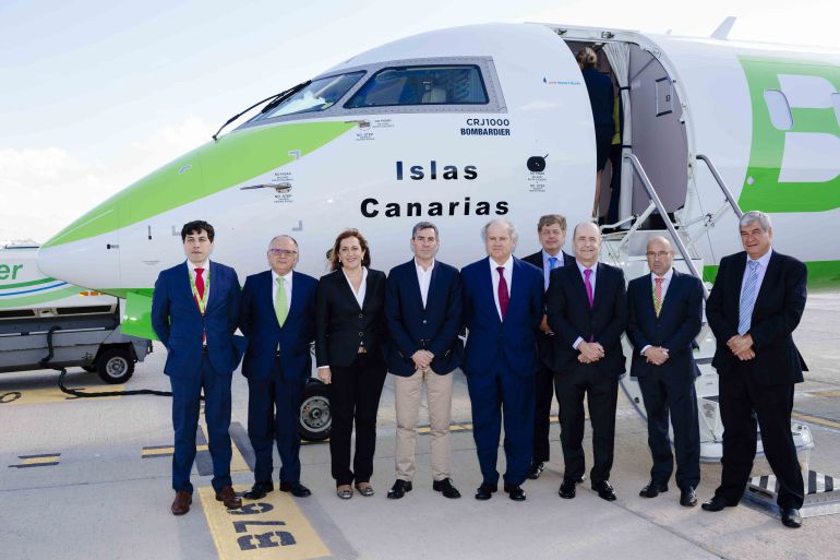 Binter presenta su nuevo avión, 'Islas Canarias'