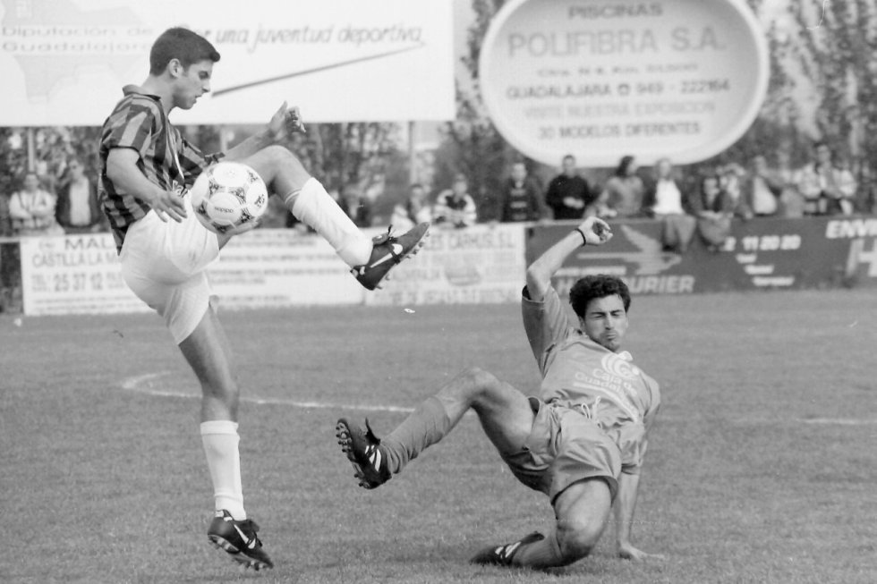 Imágenes del último derbi entre Azuqueca y Guadalajara en el San Miguel (Mayo 1998) Imágenes del último derbi entre Azuqueca y Guadalajara en el San Miguel (Mayo 1998)