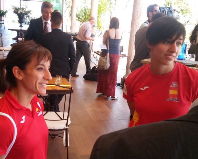 Sandra Sánchez (izquierda) y María Espinosa (derecha), internacionales toledanas con la selección española de karate