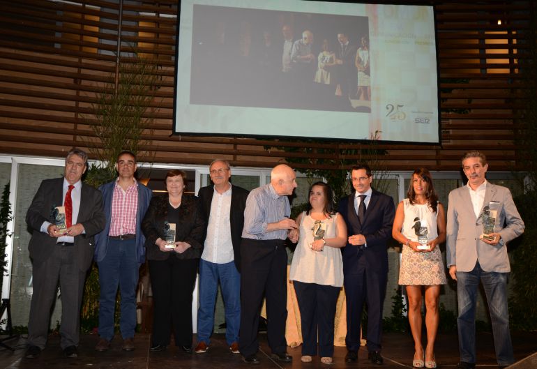 Galardonados de los "Premios Comunicación 2016" en la Bodega Pago del Vicario