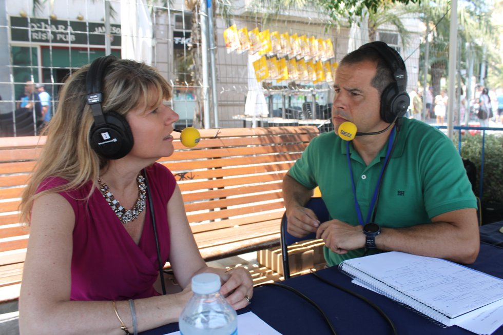 Cristina Rodes, presidenta de la Asociación de Hoteleros de la Provincia de Alicante, y Carlos Arcaya Cristina Rodes, presidenta de la Asociación de Hoteleros de la Provincia de Alicante, y Carlos Arcaya