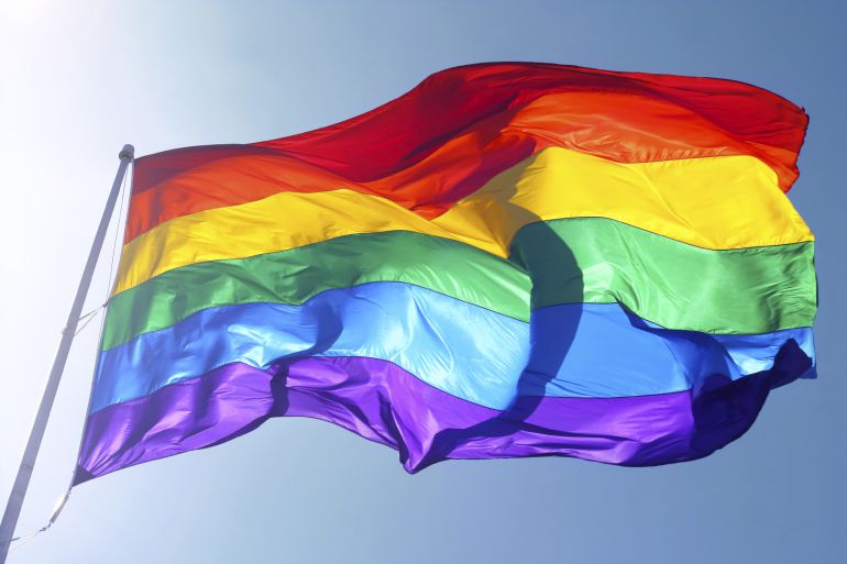 La retirada de la bandera arco iris del Ayuntamiento de Aguilar llega al pleno de Diputación