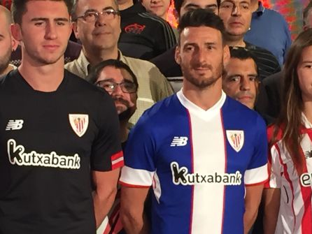 El Athletic presenta sus camisetas para la temporada 2017/2018