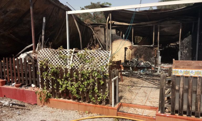 Cuatro Personas Afectadas En El Incendio Del Camping El Garbi