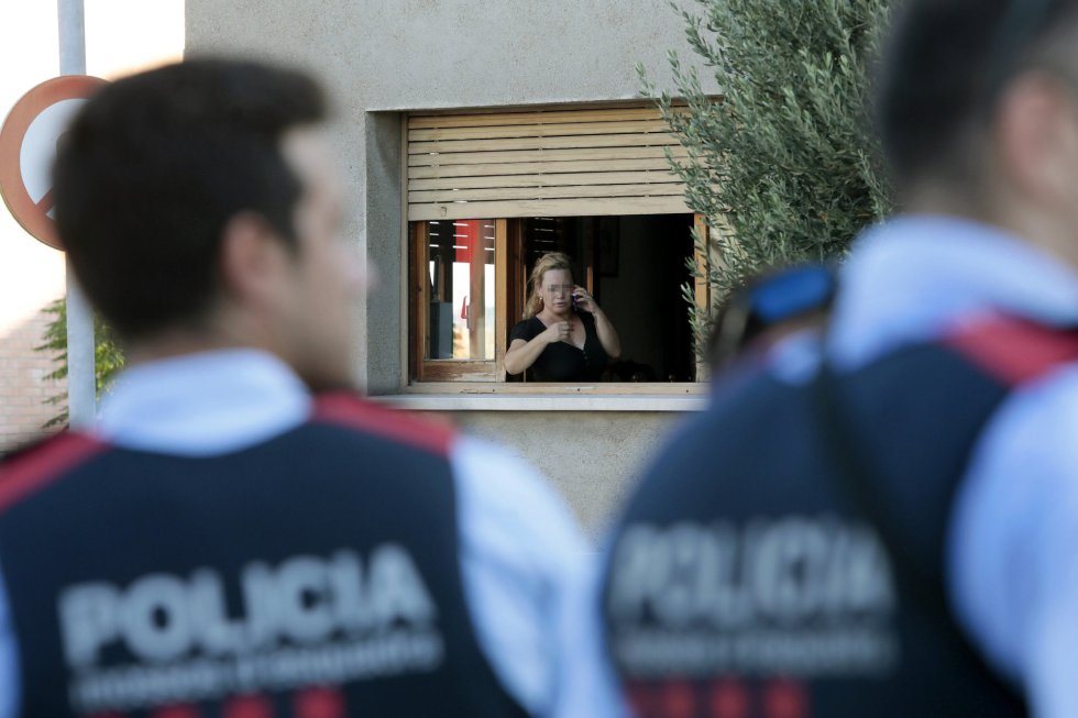 Despliegue policial en Sant Sadurní d'Anoia. Despliegue policial en Sant Sadurní d'Anoia.