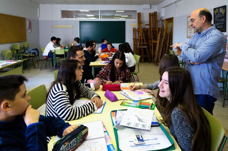 El bilingüismo desplaza a los profesores de dibujo
