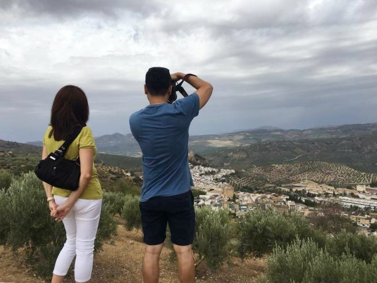 Visita a Montefrío (Granada) de un equipo de una revista turística internacional