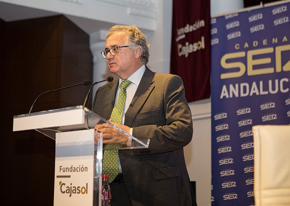 Antonio Yélamo, director de la Cadena Ser Andalucía,momentos previos al debate Antonio Yélamo, director de la Cadena Ser Andalucía,momentos previos al debate