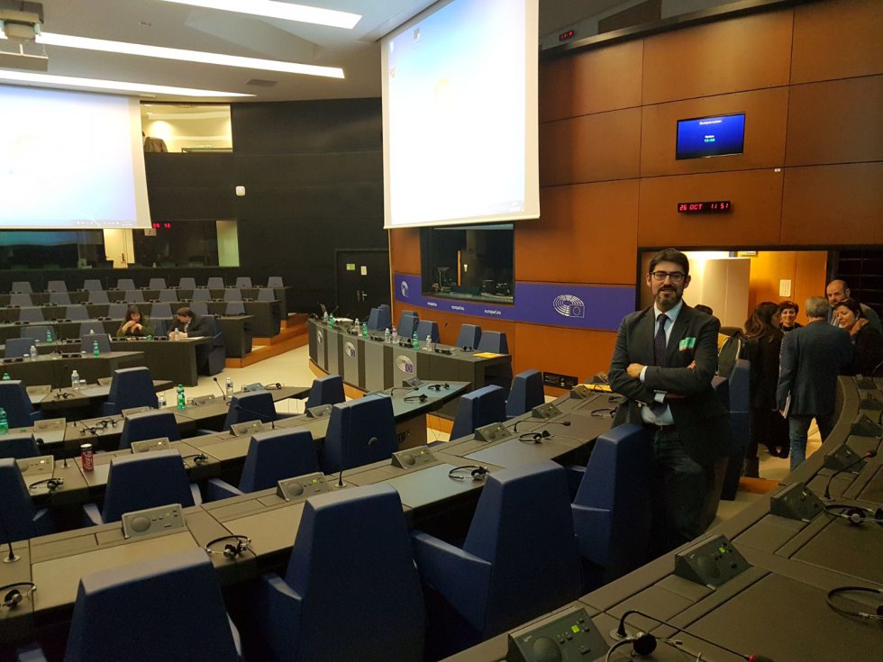 Ricardo Chao, uno de los ponentes que han intervenido en el Parlamento Ricardo Chao, uno de los ponentes que han intervenido en el Parlamento