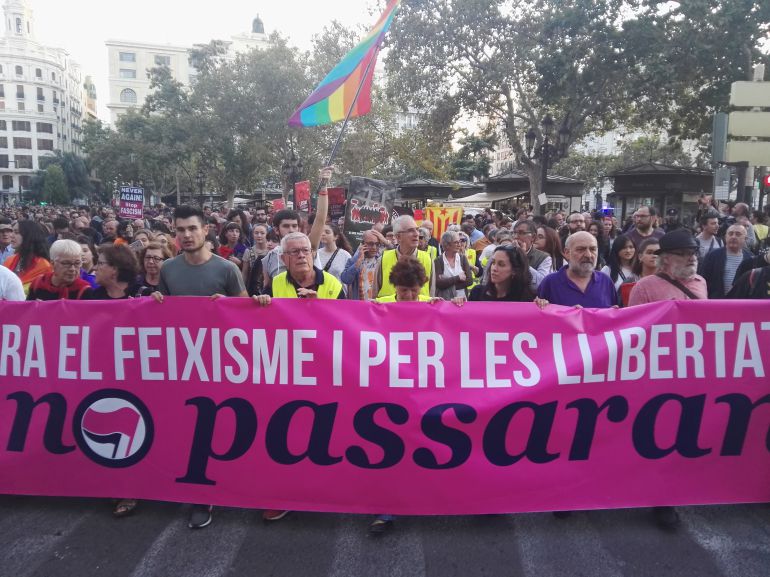 Multitudinaria manifestación antifascista | Radio Valencia | Cadena SER