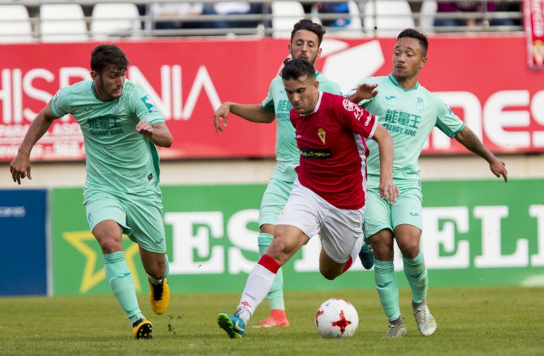 Elady da vida al Real Murcia y escandalosa goleada del Córdoba B al Lorca Deportiva