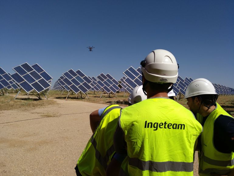 Ingeteam usará drones para mejorar el rendimiento de placas fotovoltaicas