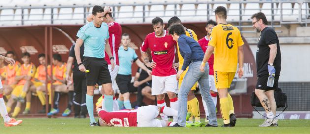 El Real Murcia pierde a Elady para cuatro partidos y a Curto durante seis meses