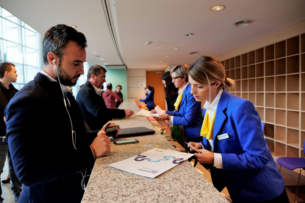 Acreditaciones en el Palacio de Congresos de Valencia para acceder al Branding Day Acreditaciones en el Palacio de Congresos de Valencia para acceder al Branding Day
