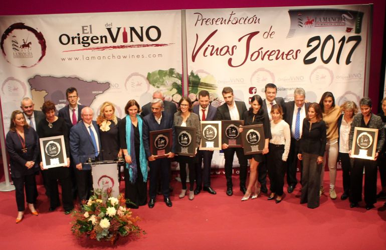 La DO La Mancha presenta sus vinos 2017 y entrega los premios solidarios