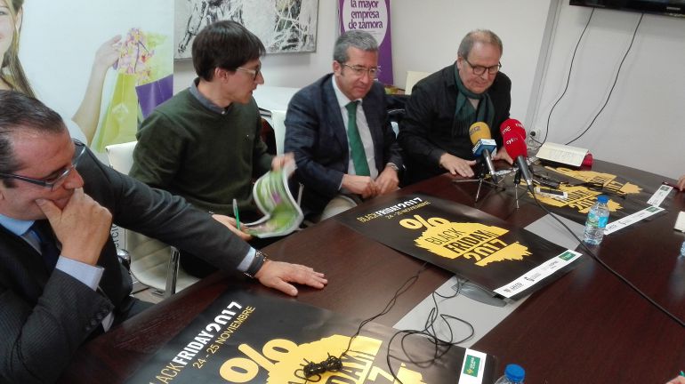 El Black Friday Empieza El Thursday Radio Zamora Cadena Ser